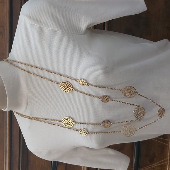 Gold Tone Laser Cut Oval Links Double Strand Layered Necklace - Picture 3 of 6